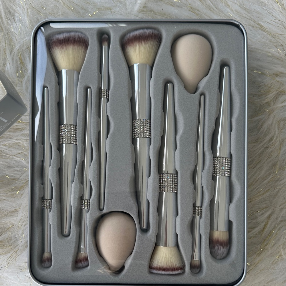 GLITZ & GLAM 11 piece full face set
